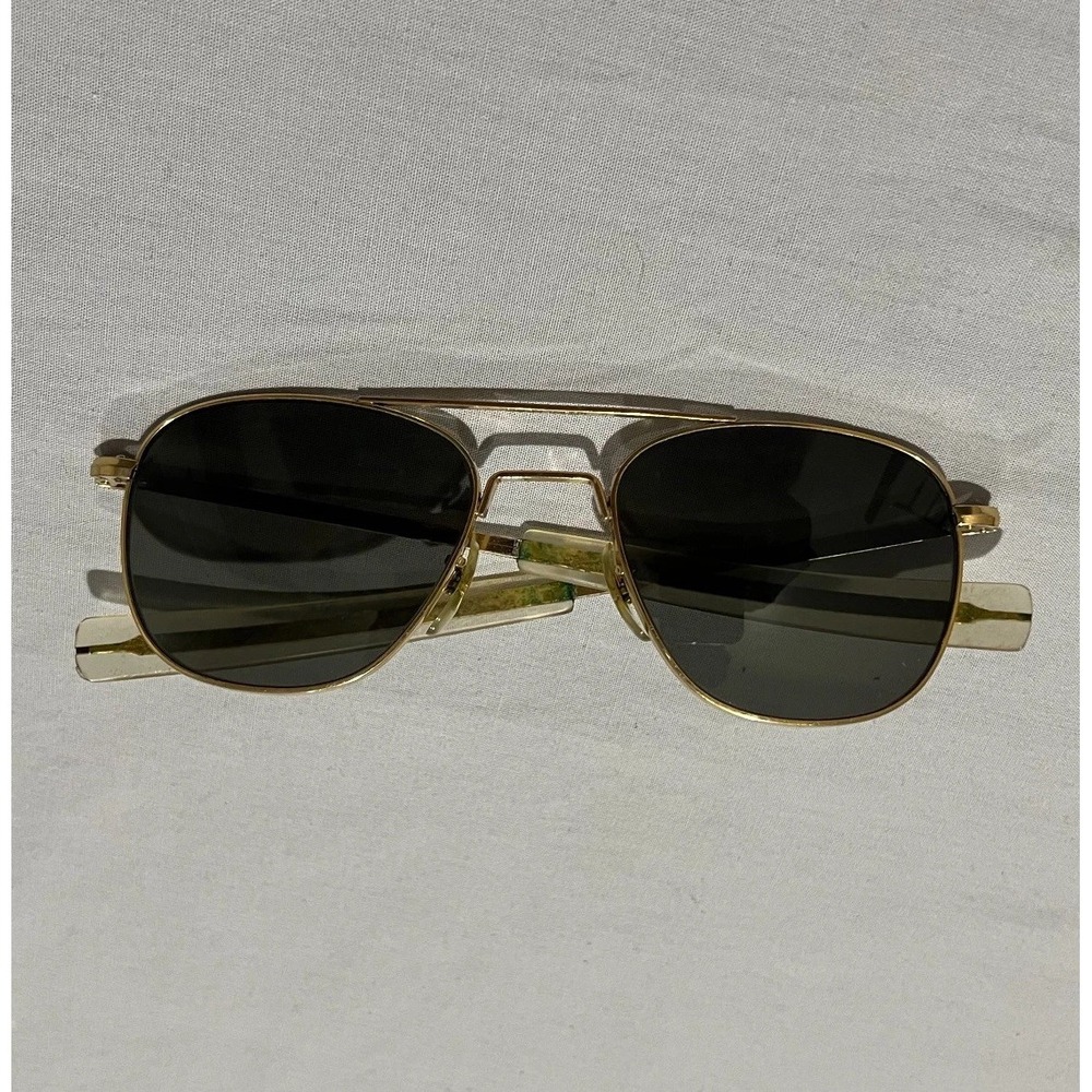 American Optical AO Gold Metal Frame Full Rim Classic Aviator Sunglasses Vintage
